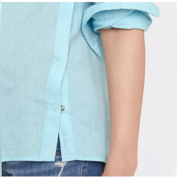 MATERNITY sky blue linen blouse snaps on the side szM - Picture 8 of 9